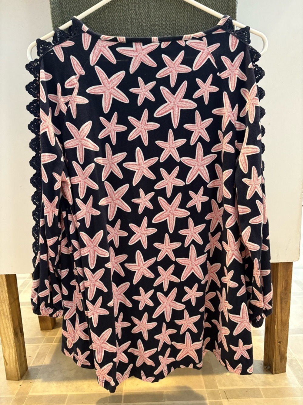 Crown & Ivy lace cut out starfish top - Picture 8 of 11
